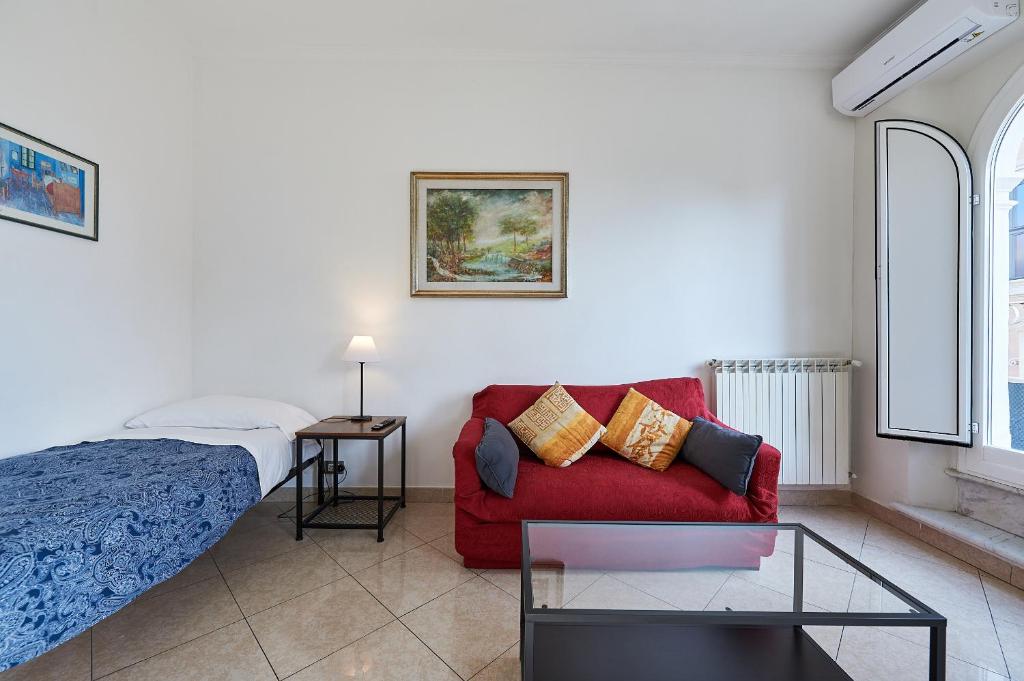 Close to the Spanish Steps, WIFI, Air Cond, 2 bedrooms - 3