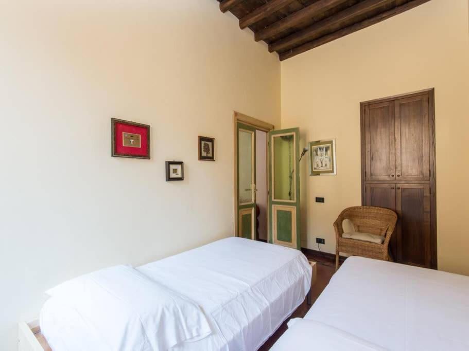 Piazza Navona Charming Apartment - 3