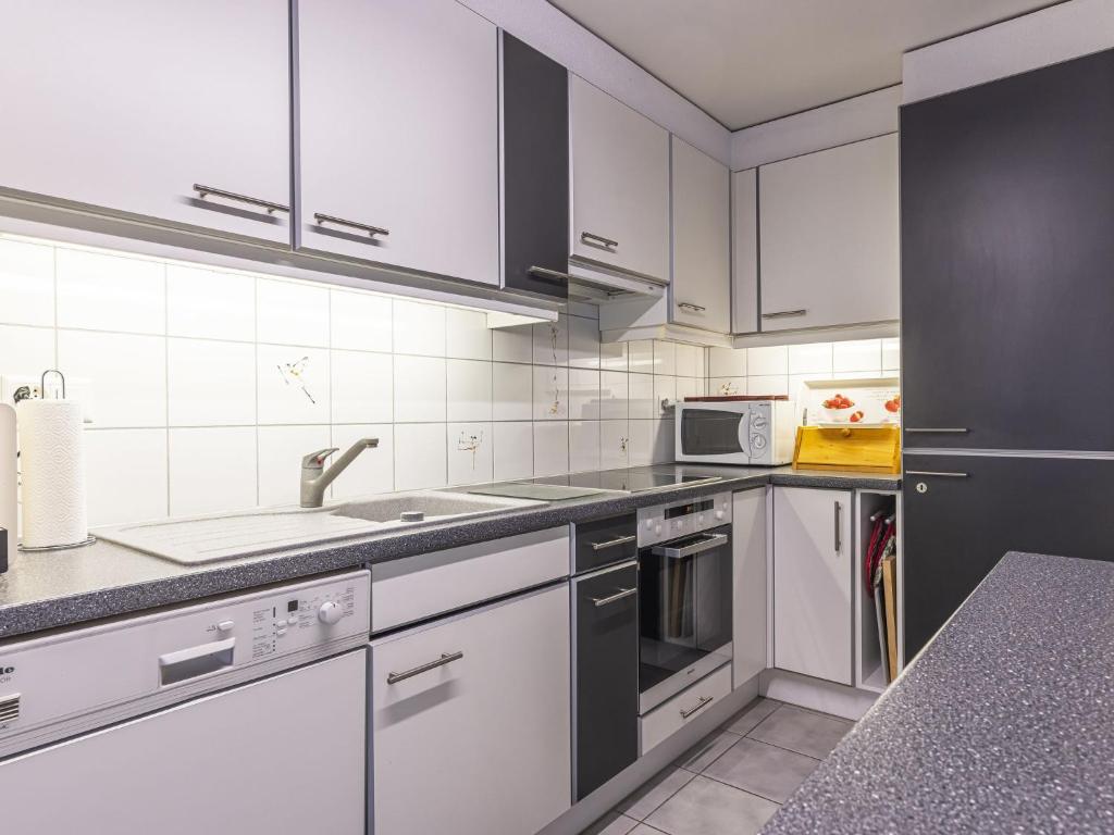 Apartment Bouquetins by Interhome - 4