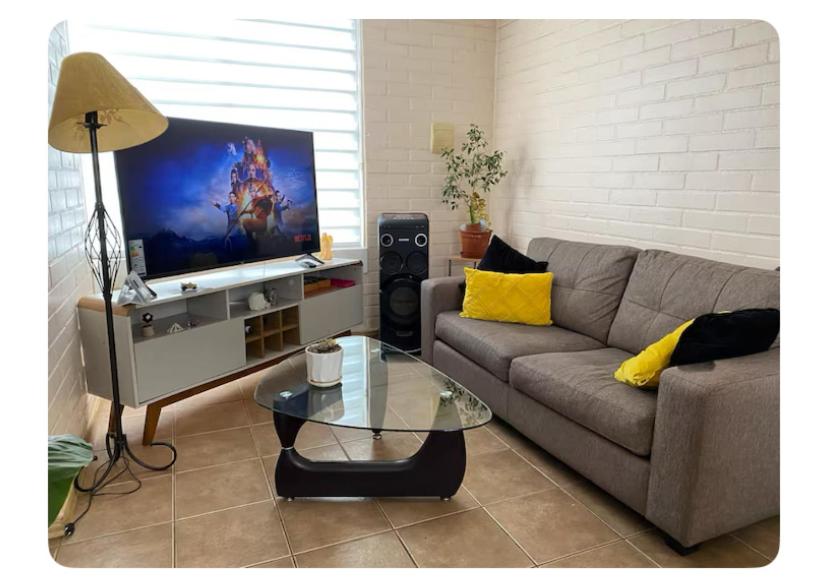 Acogedora casa, excelente Ubicación y conectividad - 2