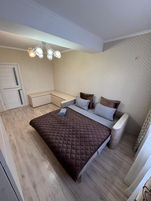 Хан-Шатыр Нура, Taldykolʼ