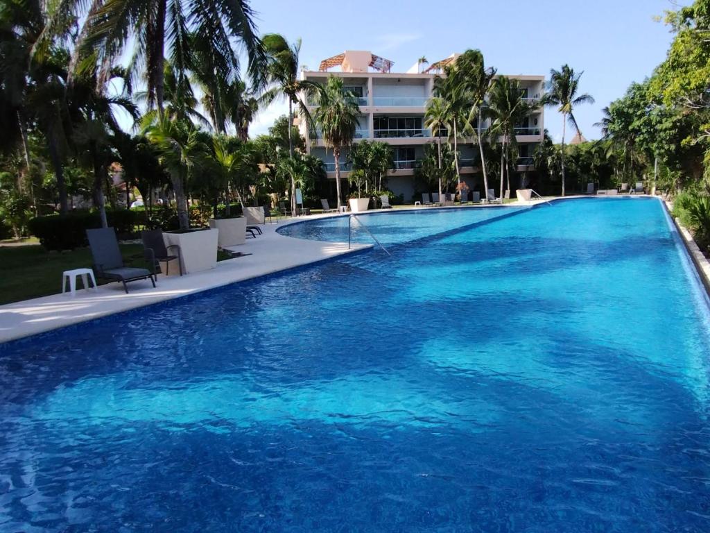 Secret Waters 104, Puerto Aventuras