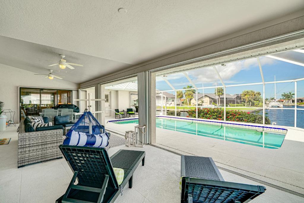 Waterfront Punta Gorda Home Pool and Early Check In, Punta Gorda
