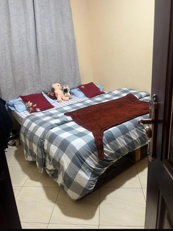 China properties, Entebbe