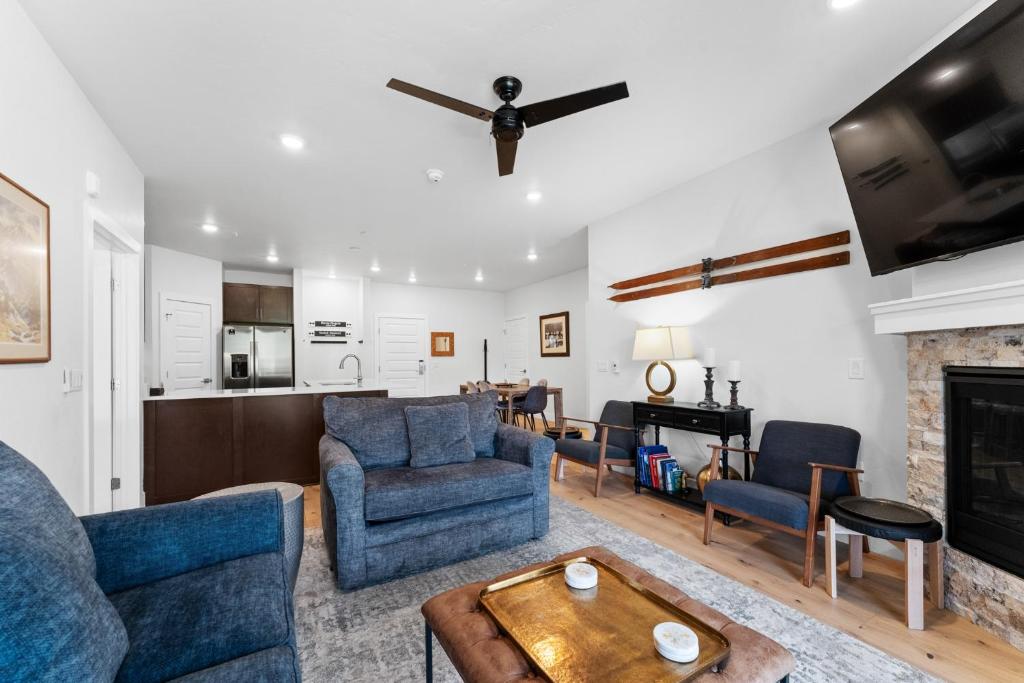 Clearwater Lofts 302 Building 1 by Summit County Mountain Retreats, Keystone