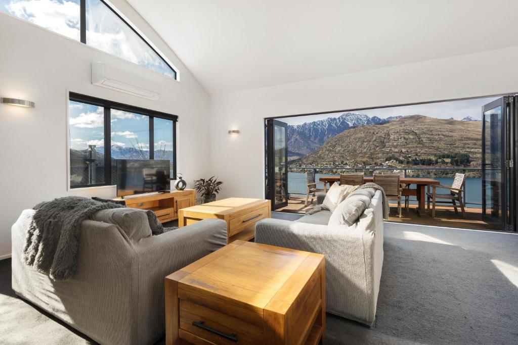 Golden Views, Queenstown