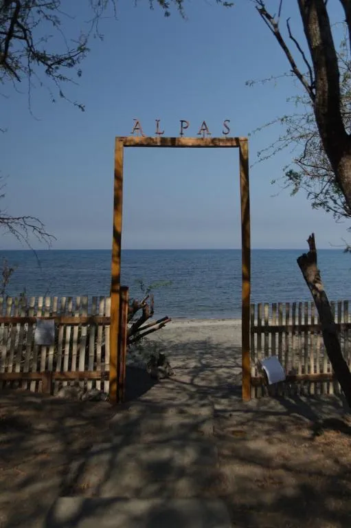 Alpas Oasis, Hotel in Bacnotan