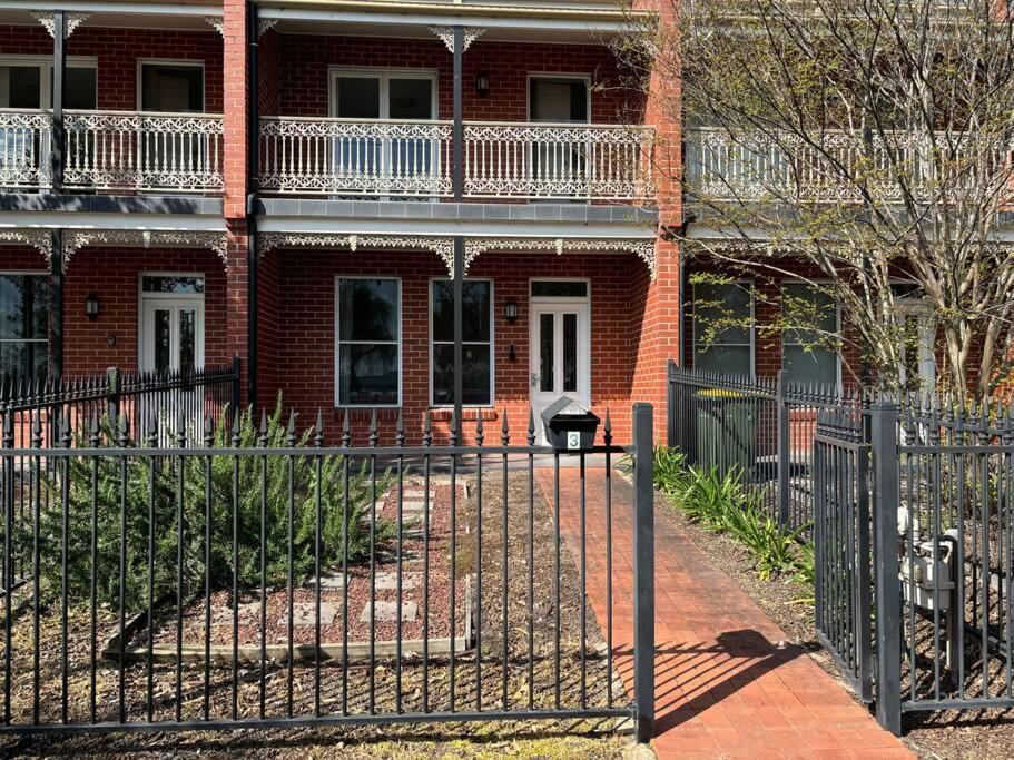 5 Tarcutta in the CBD, Wagga Wagga