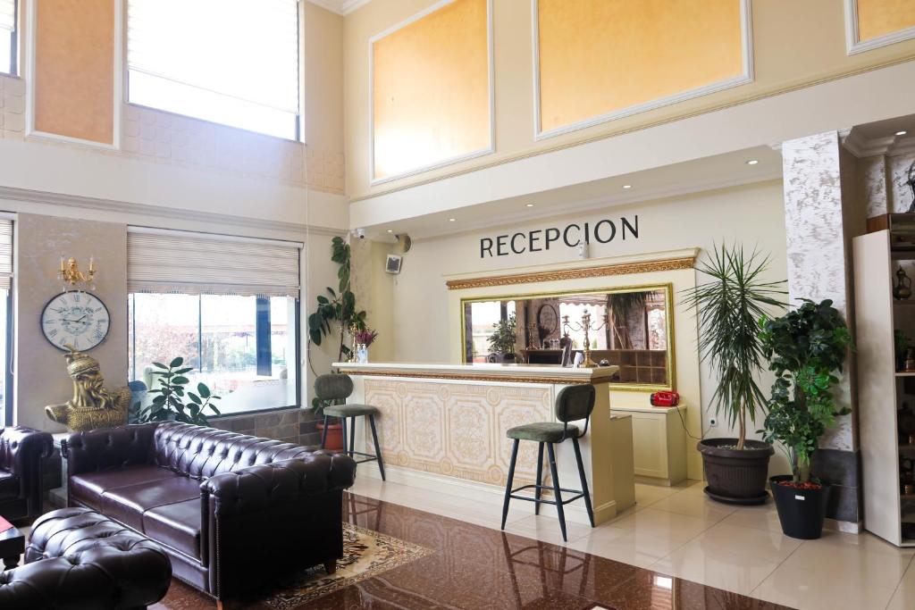 フロント・ロビー