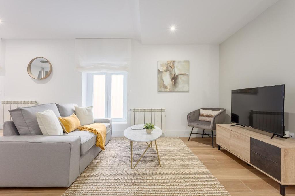 Modern 2-Bed Apartment Near Bernabéu - 2