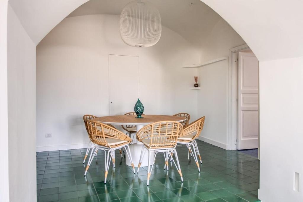 Villa La Luce 5 Bedrooms in the Town Center by Feeling Italy - 4