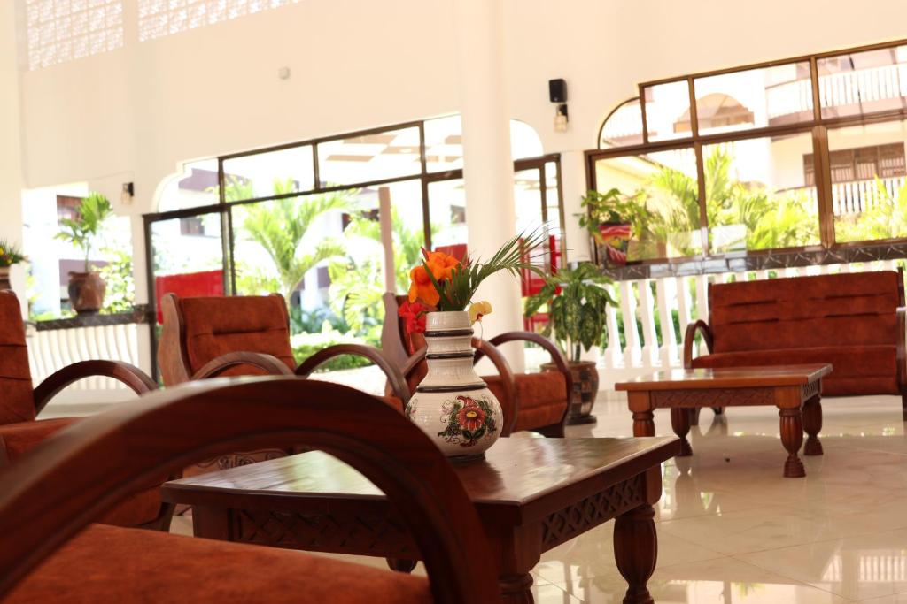 Restaurant, White Peacock Resort Mtwapa in Mtwapa