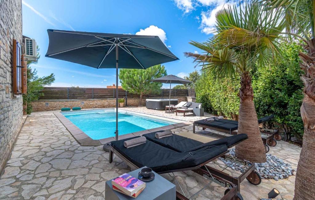 Nice Home In Cabrunici With Wifi, Čabrunići