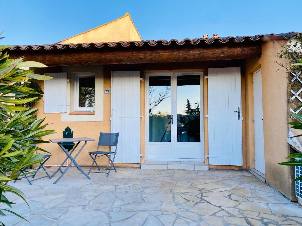 Villa Domaine des Pins, Magasins proches, Piscine - 2