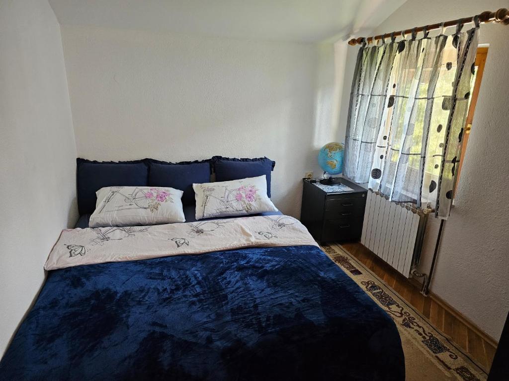 Cozy Retreat - 1