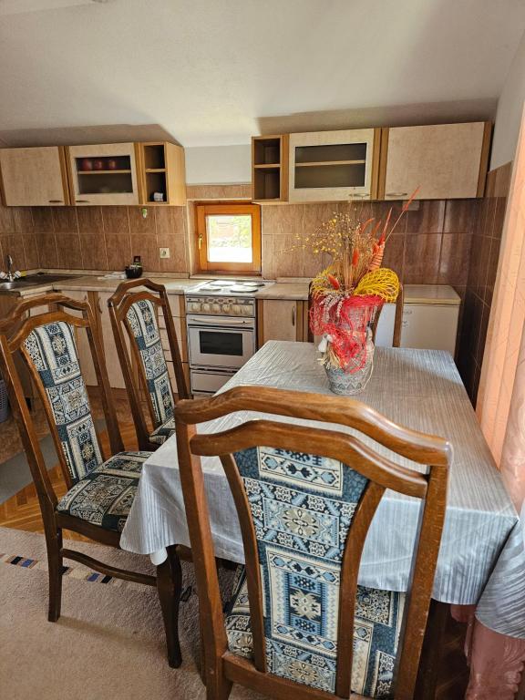 Cozy Retreat - 4