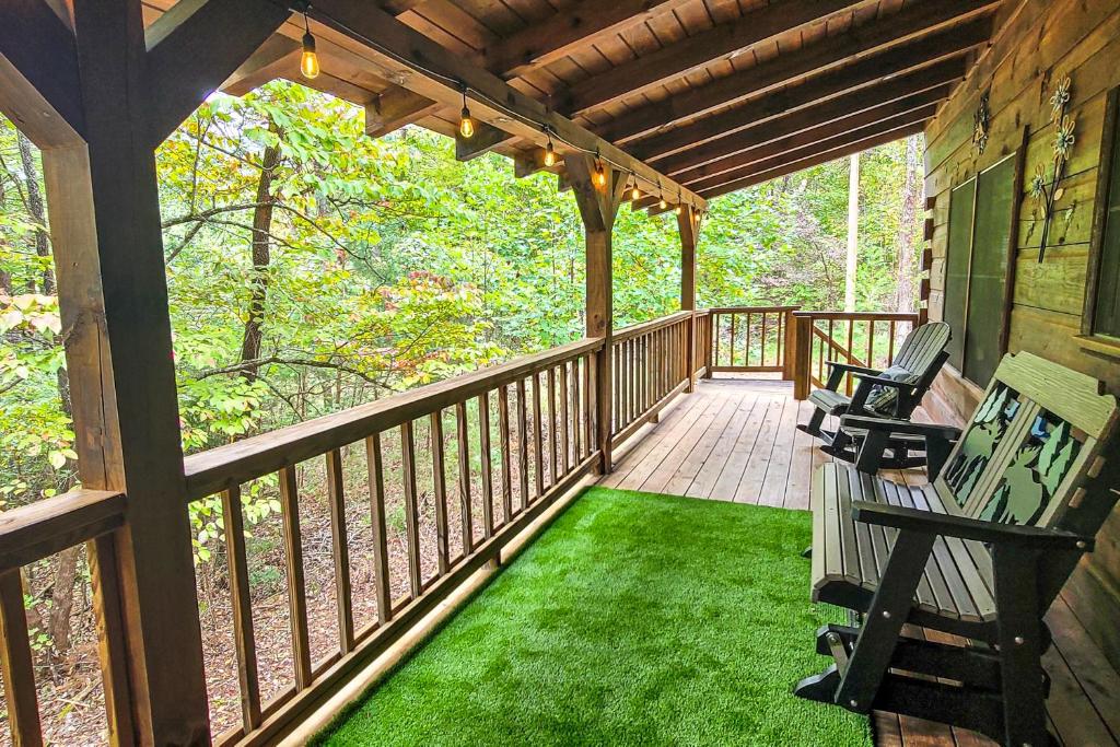 Bears, Bees and Trees, Sevierville