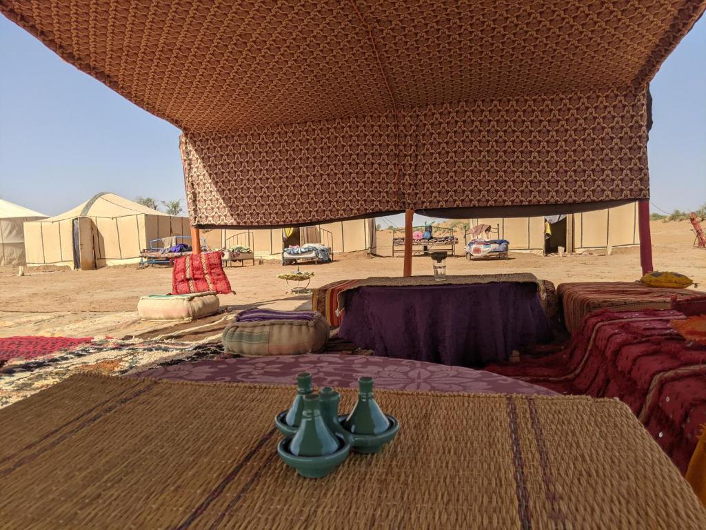 Camp azmamar, Mhamid