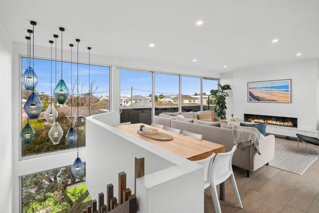 Illume - Light, Warm, Contemporary Designer Luxury, Torquay