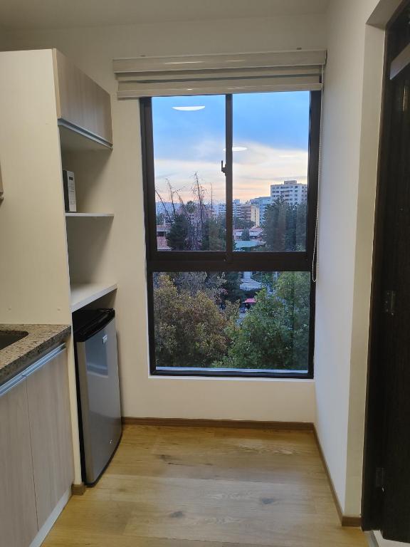 Comodo monoambiente con balcon en el Prado - 3