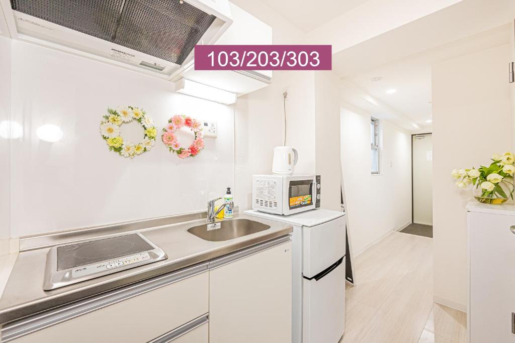 Shinjuku Downtown 1min walk to metro Cozy APT