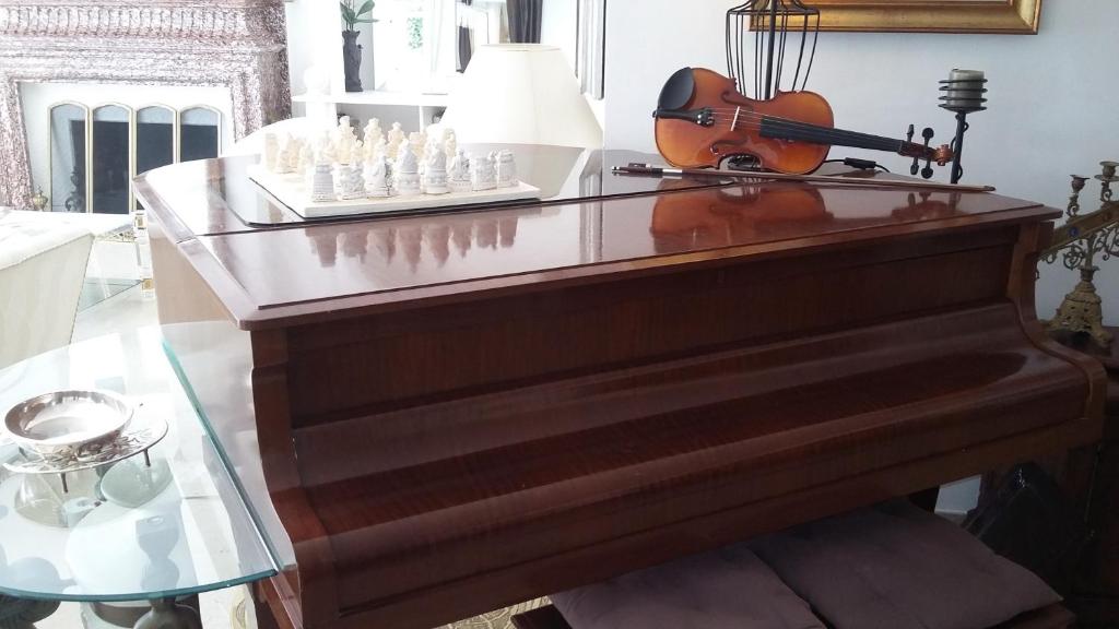 Check-in/out [private]