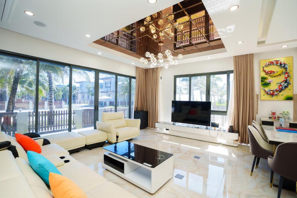 Villa Tropicana Wonderword