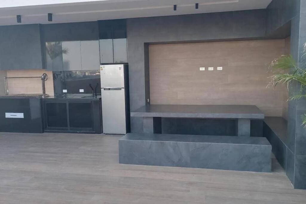Bonito Departamento con Wifi y AC en Equipetrol - 2