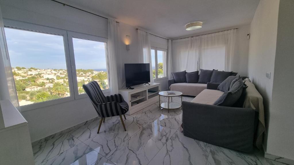 Meerblick Villa mit Terrasse, Pool und kostenlosen WLAN neu renoviert - 4