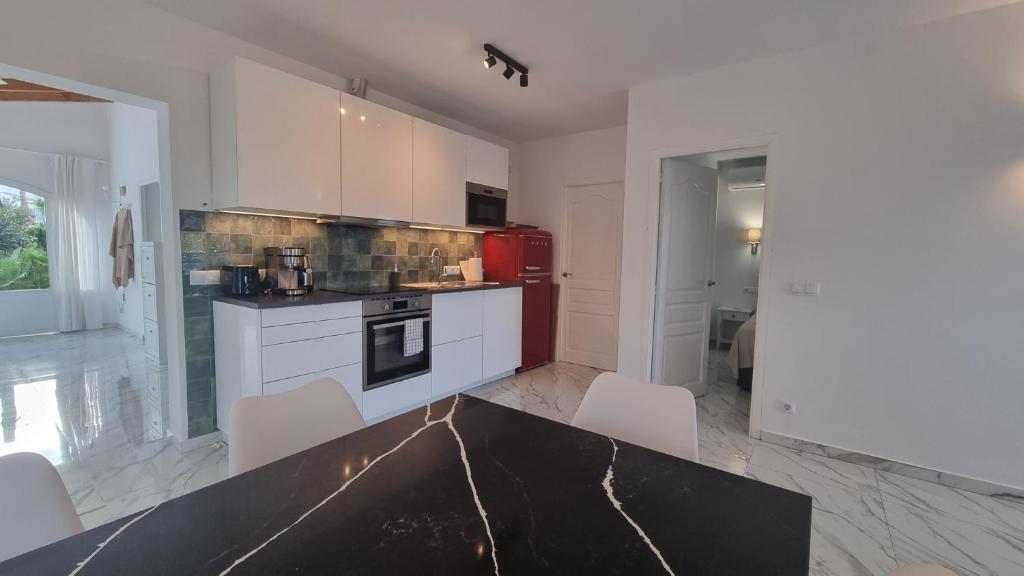 Meerblick Villa mit Terrasse, Pool und kostenlosen WLAN neu renoviert - 2