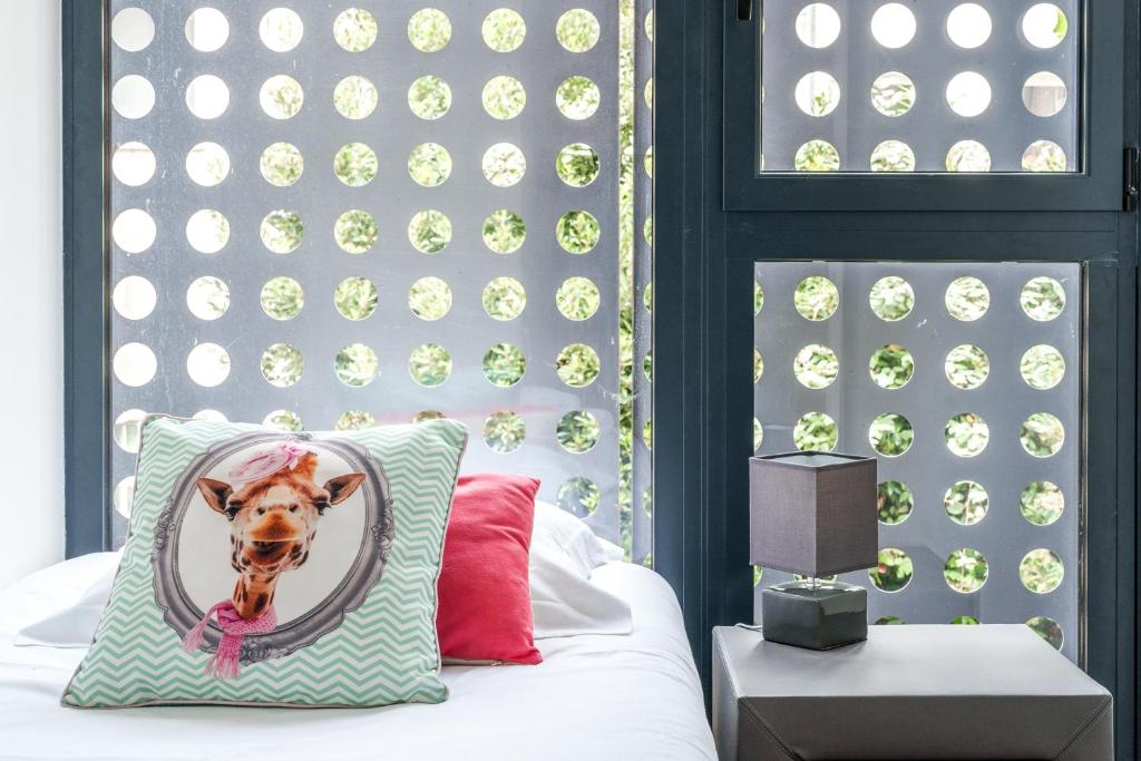 Maison d'architecte centre Tours jardin, climatisation, parking 5 p - 2