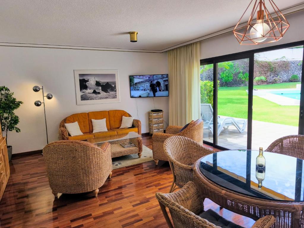 Elegant and Peaceful Aparments with Pool and Garden - 5