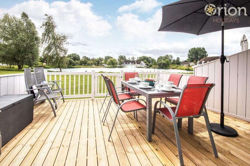 Isis Lakes 40 - Casa Angela, South Cerney