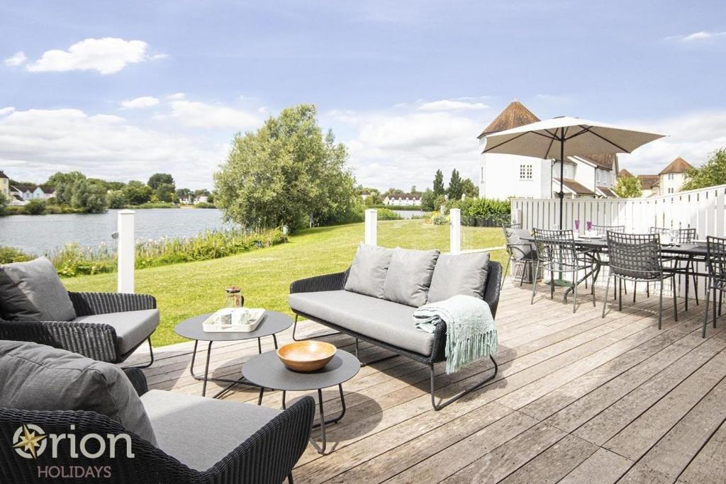 Windrush Lake 89, Lodge View - P, South Cerney