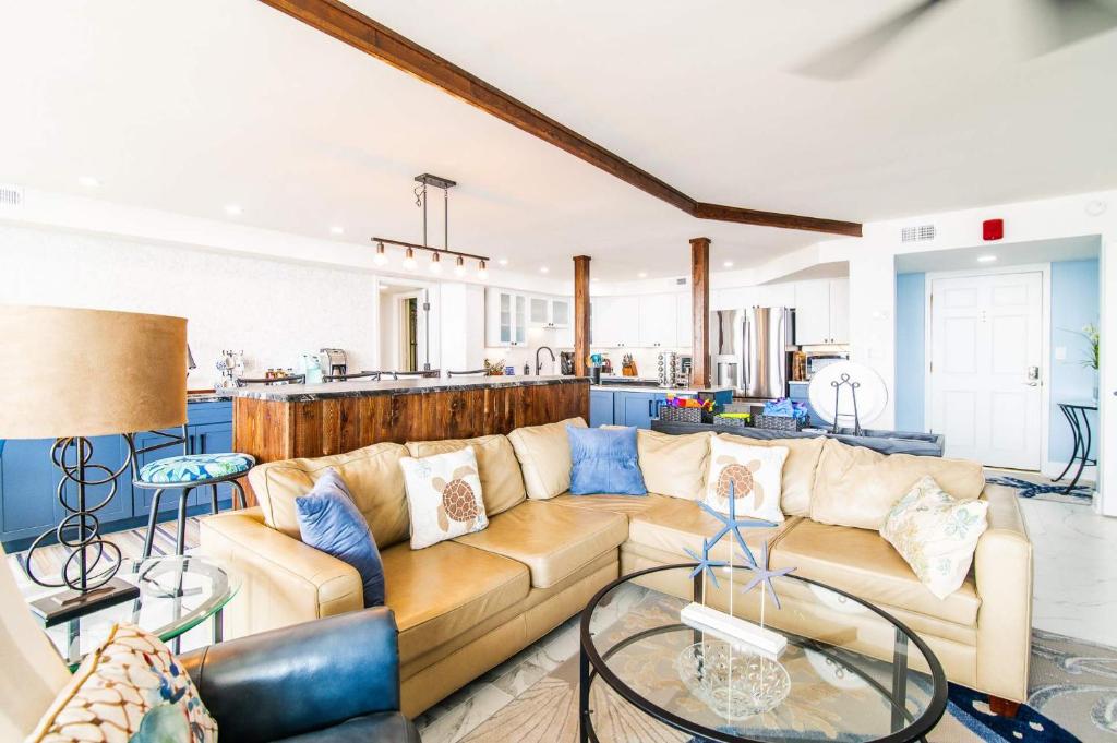 One-of-a-Kind Huge Ocean View Condo, Myrtle Beach