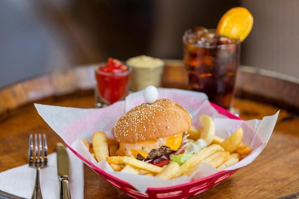 Đồ ăn và thức uống