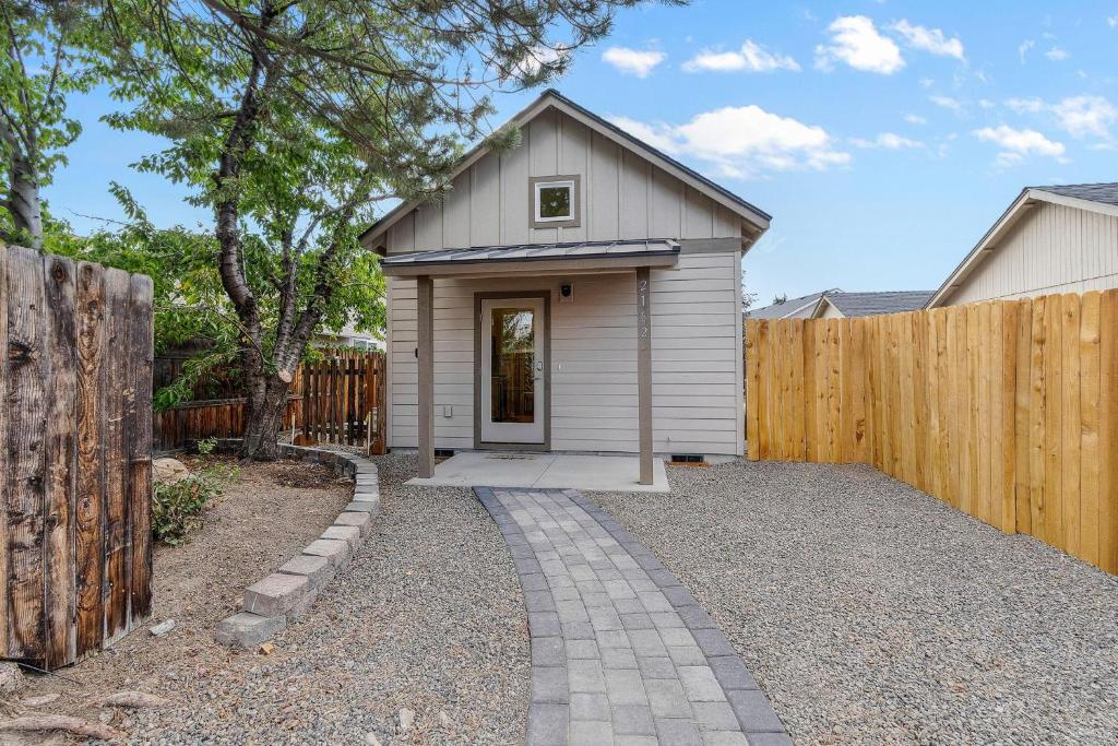 Scrubjay Suite - Meredith Lodging, Redmond