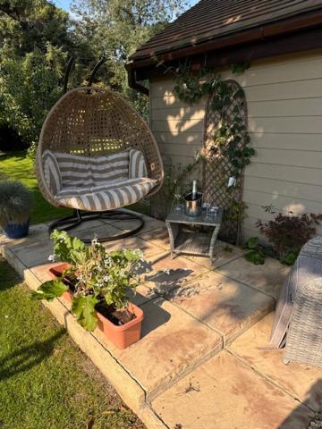 The Laurels Retreat, Broad Hinton