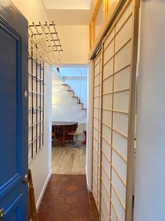 Marais Studio with Mezzanine - 4