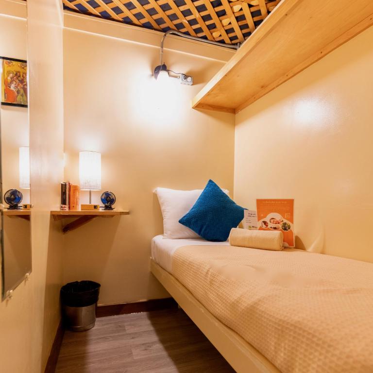 Guestroom, Interfaith Retreats in New York (NY)