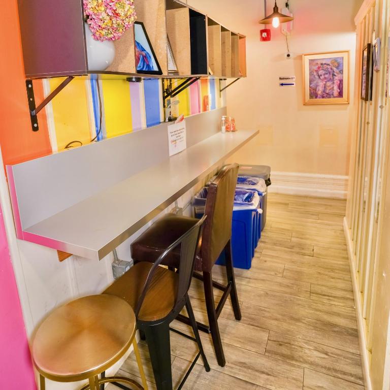 Shared lounge/TV area