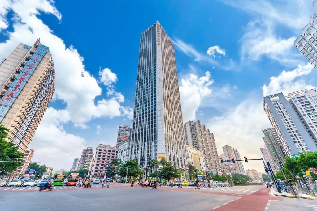 STAR STAGE International Apartment Hotel - 1min to Line2 & Line8 ChangGang STN-Free private car delivery to Canton Fair from Apr 15th to May 4th，位于广州的酒店