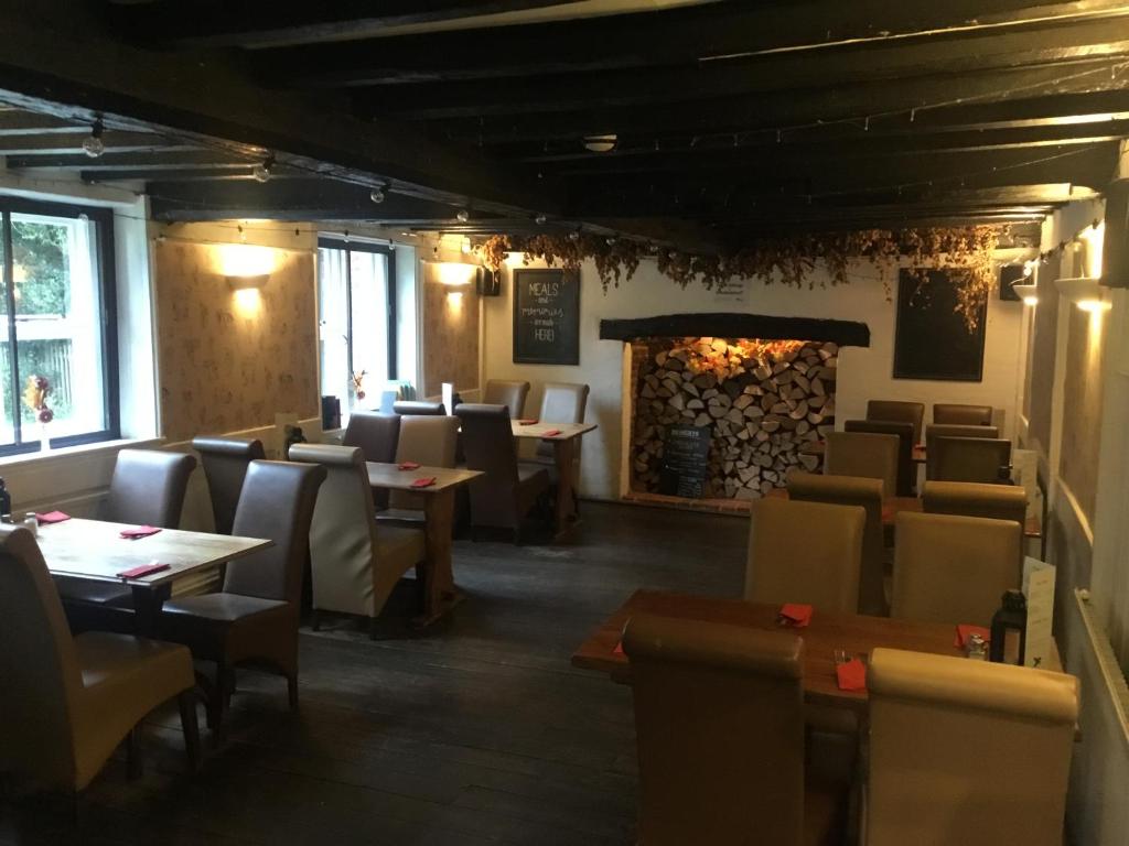 The Flying Horse Inn, Boughton Lees photo 3