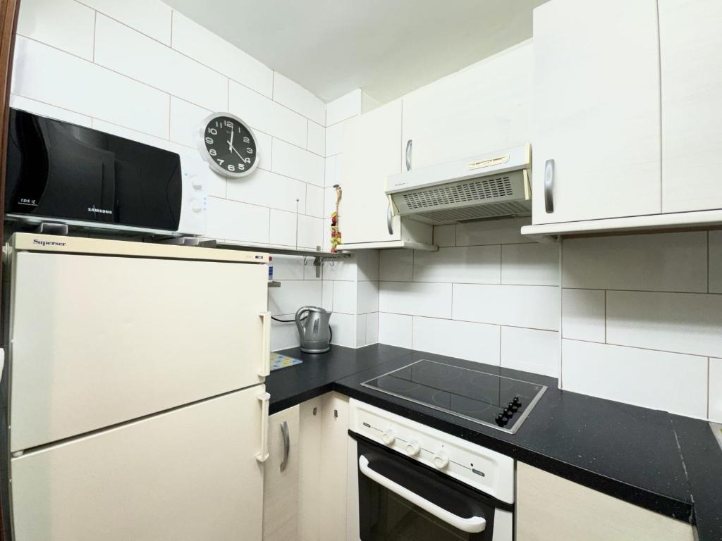 Apartsalou Penedes - 3