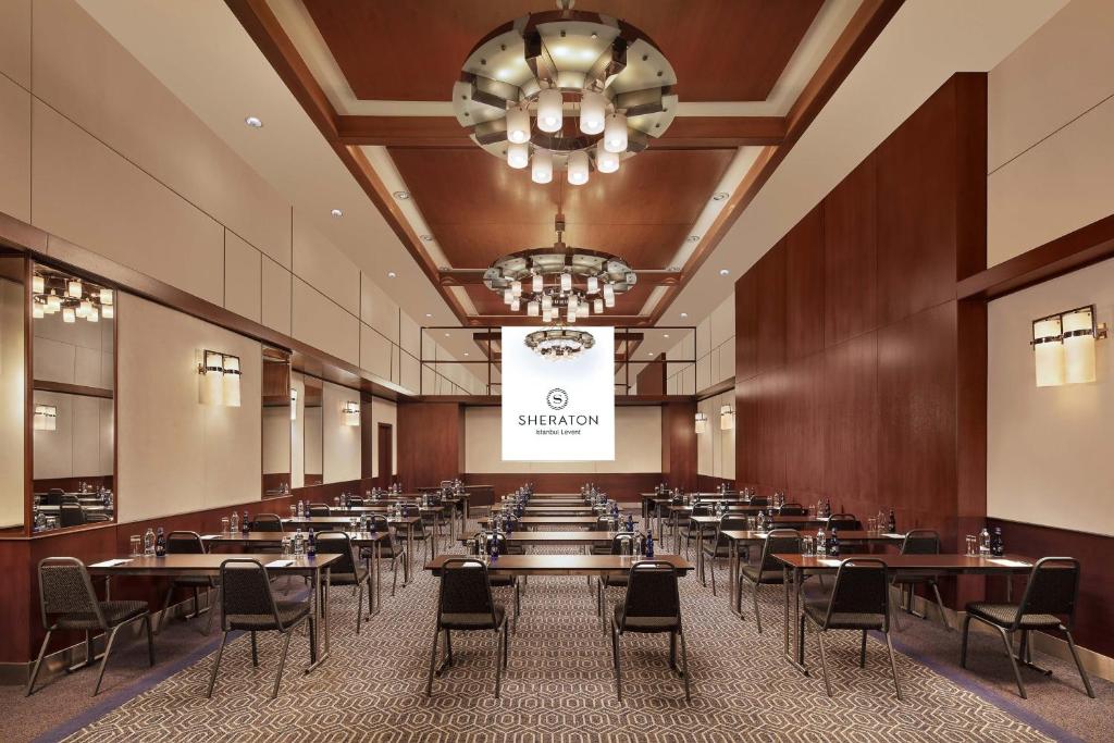 Tárgyalóterem/bálterem