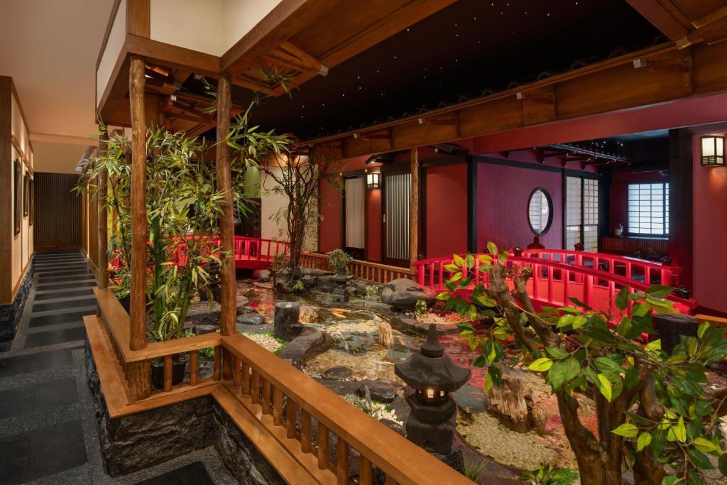 Restaurant, Le Méridien Jakarta in Jakarta