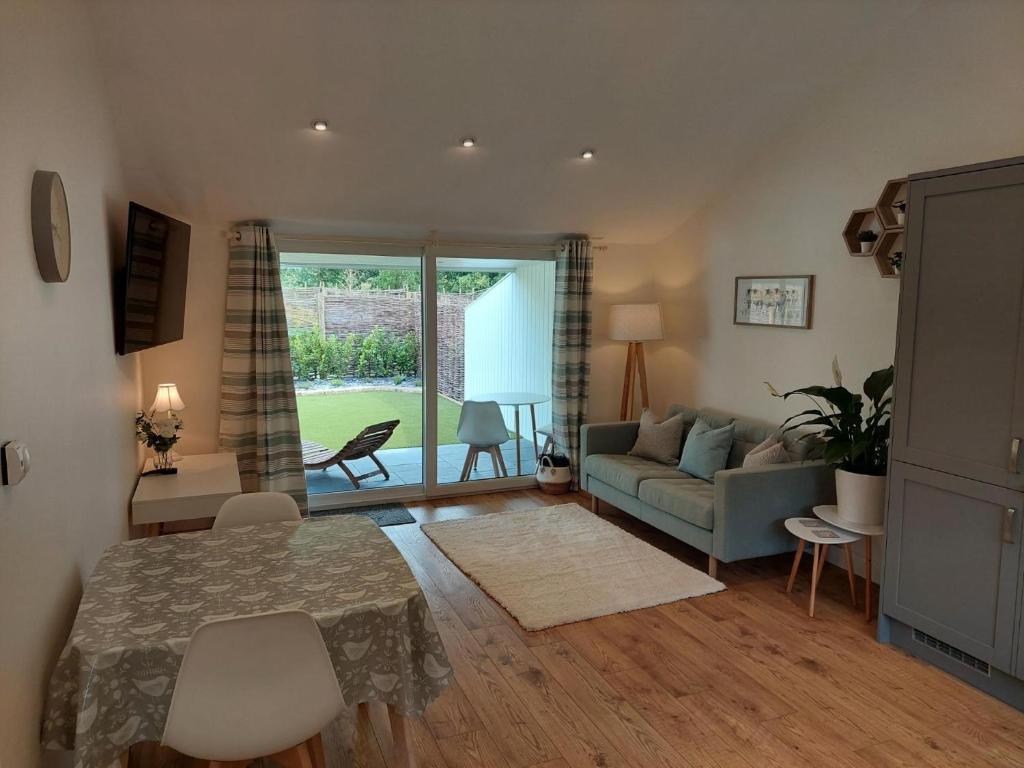 Willow, Bovey Tracey