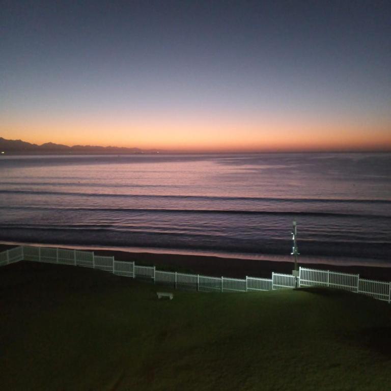 Wave on Wave, Mossel Bay