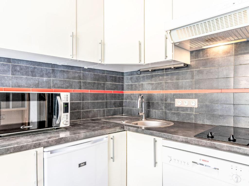 Studio Les Tommeuses - Val Claret-38 by Interhome - 5