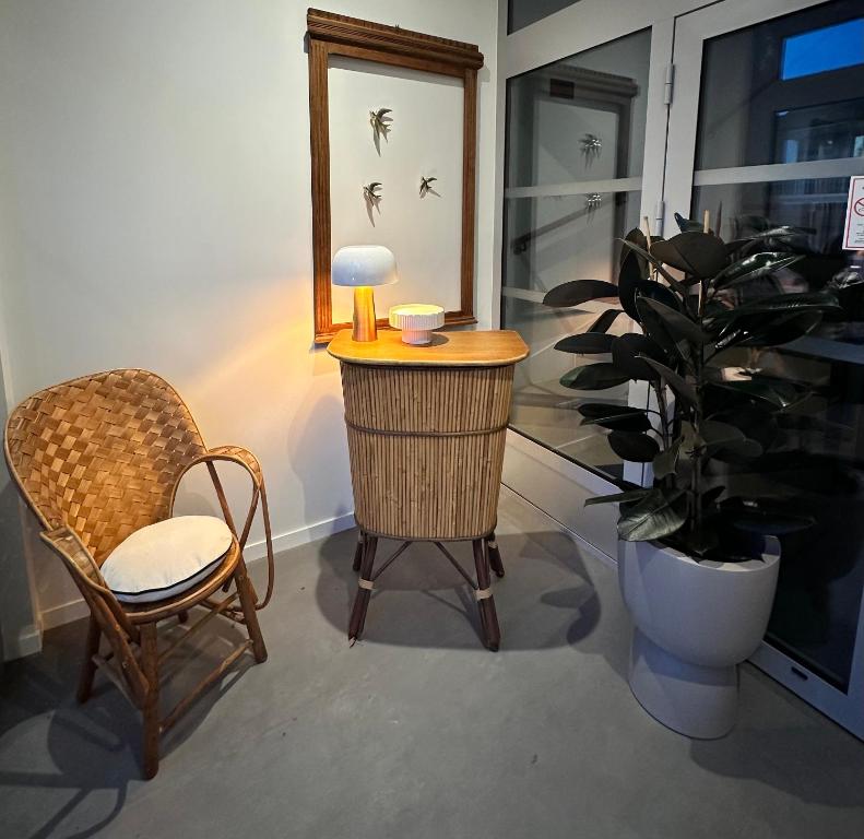 フロント・ロビー